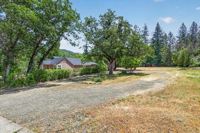 125 Hudspeth Ln, Shady Cove, OR 97539
