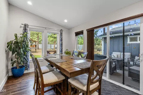 Dining - 60733 Bristol Way, Bend, OR 97702 photo 3 of 3