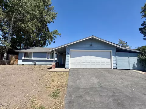 1131 Merryman Dr, Klamath Falls, OR 97603