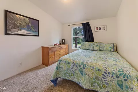 Bedroom - 20585 Fred Meyers Rd, Bend, OR 97701 photo 2 of 3