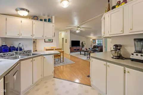 Kitchen - 20585 Fred Meyers Rd, Bend, OR 97701 photo 2 of 5