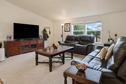 Living - 20585 Fred Meyers Rd, Bend, OR 97701 photo 3 of 4