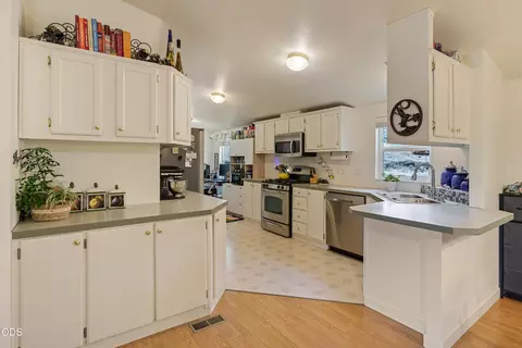 Kitchen - 20585 Fred Meyers Rd, Bend, OR 97701 photo 1 of 5
