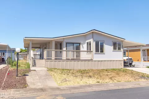 4729 S Pacific Hwy #39, Phoenix, OR 97535