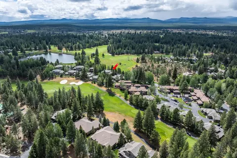 View/Area - 61899 Broken Top Dr, Bend, OR 97702 photo 2 of 16