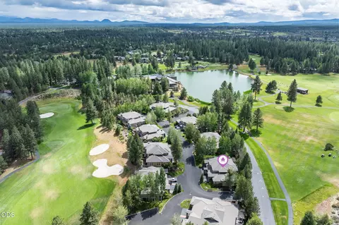 View/Area - 61899 Broken Top Dr, Bend, OR 97702 photo 4 of 16