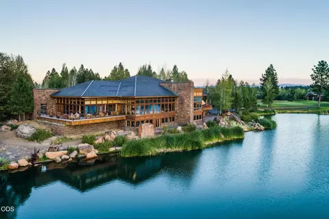 View/Area - 61899 Broken Top Dr, Bend, OR 97702 photo 13 of 16
