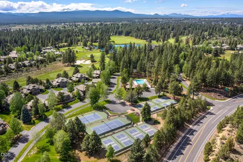 View/Area - 61899 Broken Top Dr, Bend, OR 97702 photo 15 of 16