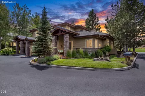 Exterior - 61899 Broken Top Dr, Bend, OR 97702 photo 7 of 9