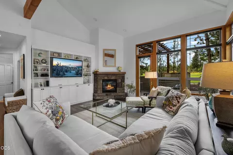 Living - 61899 Broken Top Dr, Bend, OR 97702 photo 1 of 4