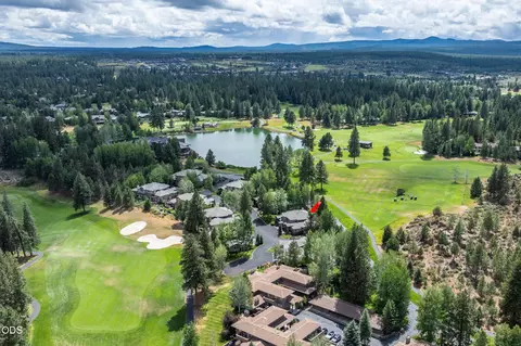 View/Area - 61899 Broken Top Dr, Bend, OR 97702 photo 3 of 16