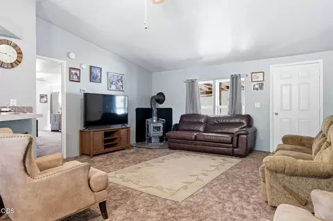 222 Crescent Dr, Eagle Point, OR 97524 photo 7