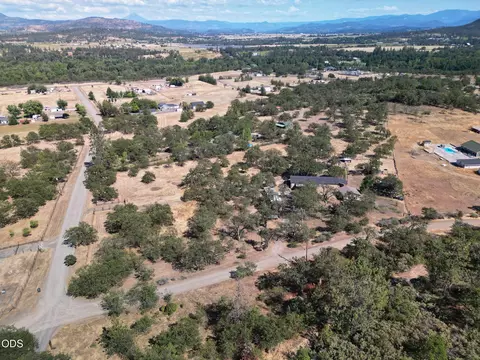 222 Crescent Dr, Eagle Point, OR 97524 photo 39