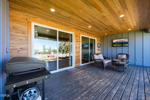 Exterior - 65180 78th St, Bend, OR 97703 photo 3 of 14