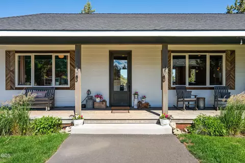 Exterior - 65180 78th St, Bend, OR 97703 photo 2 of 6