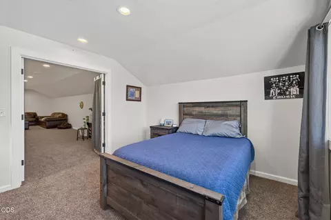 Bedroom - 65180 78th St, Bend, OR 97703 photo 7 of 7