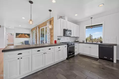 Kitchen - 65180 78th St, Bend, OR 97703 photo 3 of 3