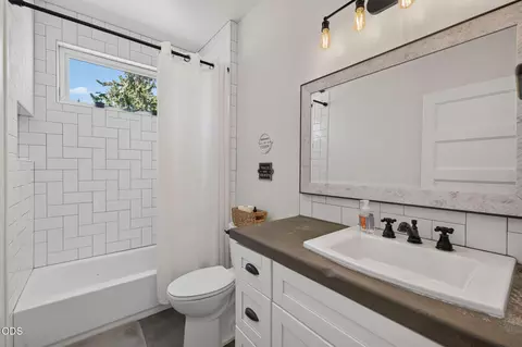 Bath - 65180 78th St, Bend, OR 97703 photo 3 of 5