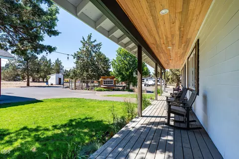 Exterior - 65180 78th St, Bend, OR 97703 photo 6 of 14
