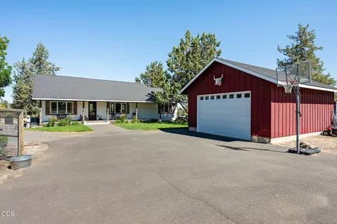 Exterior - 65180 78th St, Bend, OR 97703 photo 1 of 14