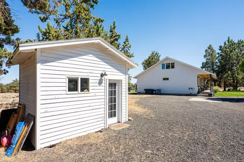 Exterior - 65180 78th St, Bend, OR 97703 photo 12 of 14