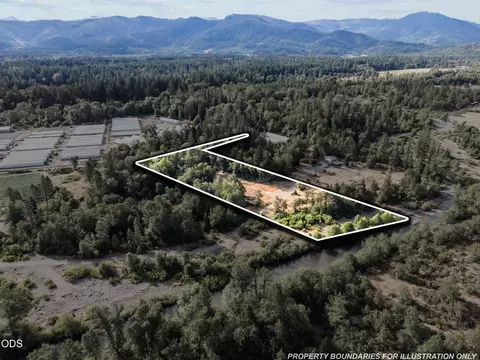 302 River Grove Dr, Cave Junction, OR 97523 photo 9