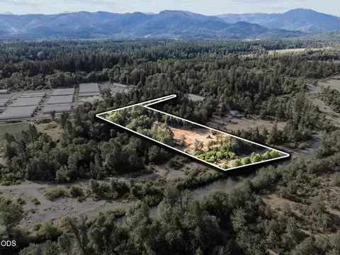 302 River Grove Dr, Cave Junction, OR 97523 photo 14