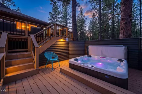 Exterior - 17907 Lofty Ln # 4, Sunriver, OR 97707 photo 2 of 15