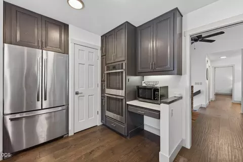 Kitchen - 17907 Lofty Ln # 4, Sunriver, OR 97707 photo 4 of 6