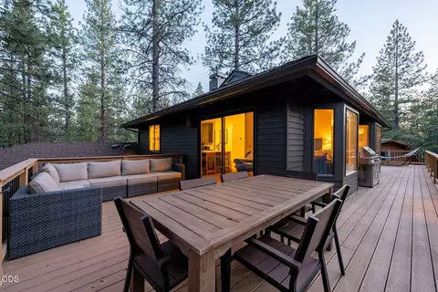 Exterior - 17907 Lofty Ln # 4, Sunriver, OR 97707 photo 4 of 15