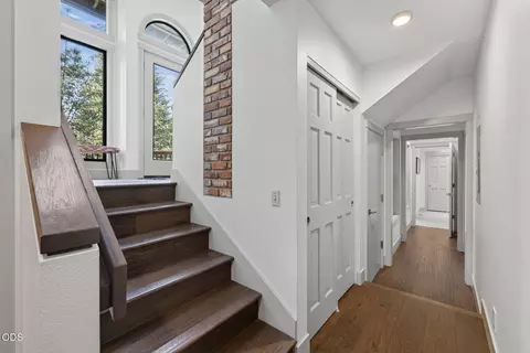Entry Way - 17907 Lofty Ln # 4, Sunriver, OR 97707 photo 3 of 5