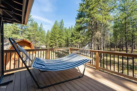 Exterior - 17907 Lofty Ln # 4, Sunriver, OR 97707 photo 8 of 15
