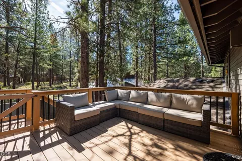 Exterior - 17907 Lofty Ln # 4, Sunriver, OR 97707 photo 11 of 15