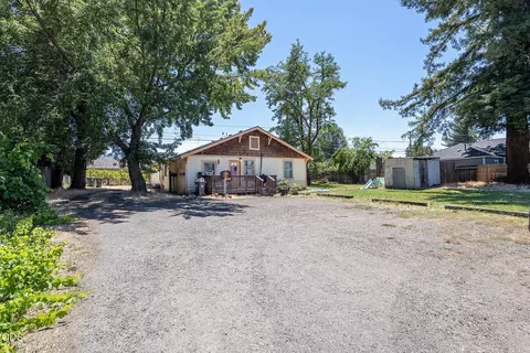 825 W 13th St, Medford, OR 97501