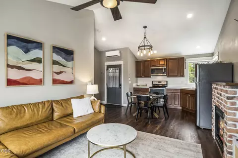 Living - 454 NE Burnside Ave, Bend, OR 97701 photo 8 of 8