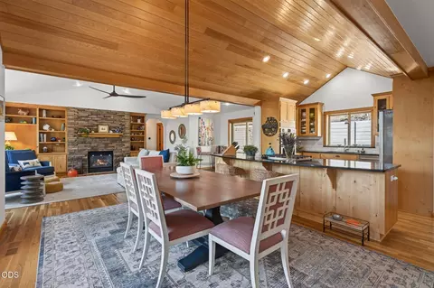 Dining - 577 NW Greyhawk Ave, Bend, OR 97703 photo 2 of 3