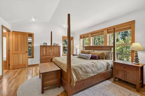 Bedroom - 577 NW Greyhawk Ave, Bend, OR 97703 photo 2 of 3