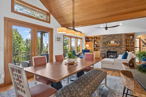 Dining - 577 NW Greyhawk Ave, Bend, OR 97703 photo 3 of 3
