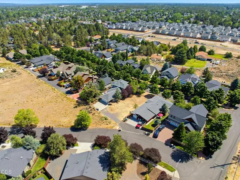 63213 Logan Ave, Bend, OR 97701 photo 6