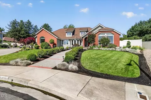 2430 Quail Run Dr, Medford, OR 97504