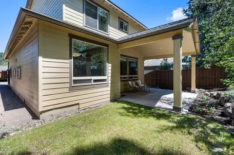 Exterior - 1713 NW Precision Ln, Bend, OR 97703 photo 3 of 4