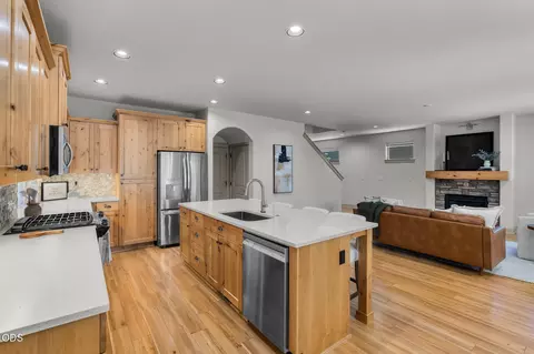 Kitchen - 1713 NW Precision Ln, Bend, OR 97703 photo 3 of 3