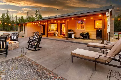 Exterior - 15533 Emerald Dr, La Pine, OR 97739 photo 6 of 7