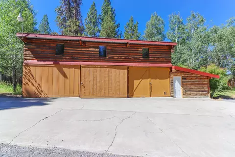 Exterior - 54685 Silver Fox Dr, Bend, OR 97707 photo 1 of 4
