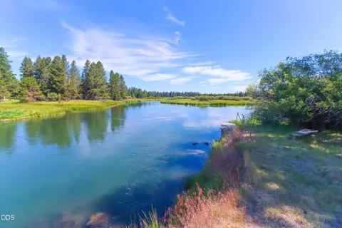 View/Area - 54685 Silver Fox Dr, Bend, OR 97707 photo 2 of 2
