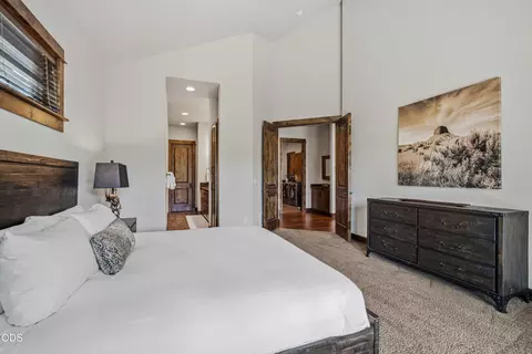 Bedroom - 56240 Trailmere Cir, Bend, OR 97707 photo 3 of 16
