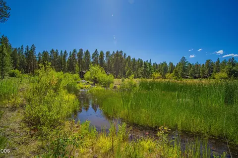 View/Area - 56240 Trailmere Cir, Bend, OR 97707 photo 1 of 5