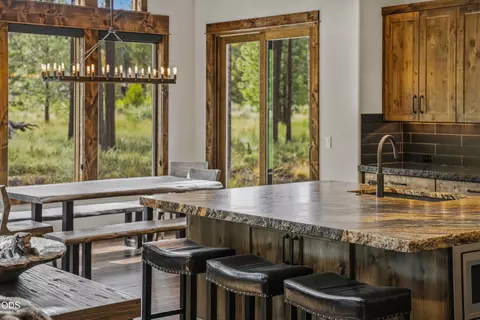 Kitchen - 56240 Trailmere Cir, Bend, OR 97707 photo 2 of 9