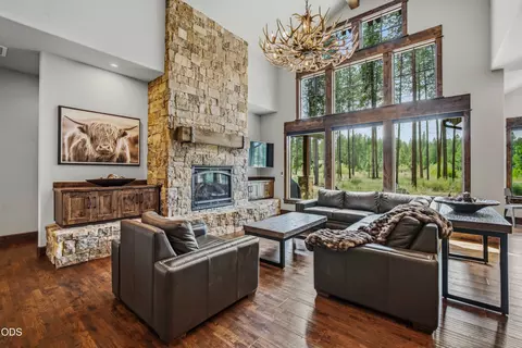Living - 56240 Trailmere Cir, Bend, OR 97707 photo 1 of 5