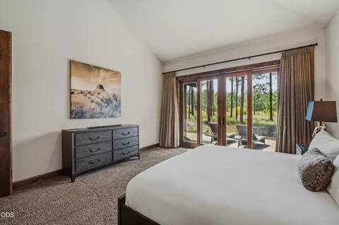 Bedroom - 56240 Trailmere Cir, Bend, OR 97707 photo 2 of 16